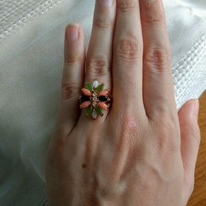 2/$20! VINTAGE Rhinestone Statement Ring